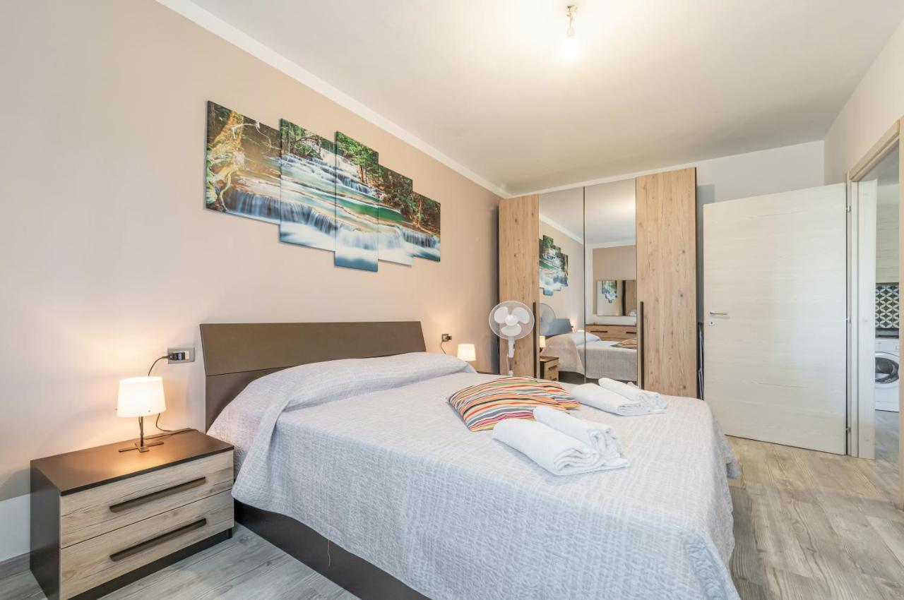 Domus Lucis Apartment Terrace & Private Parking Маринелла-ди-Сарцана Экстерьер фото